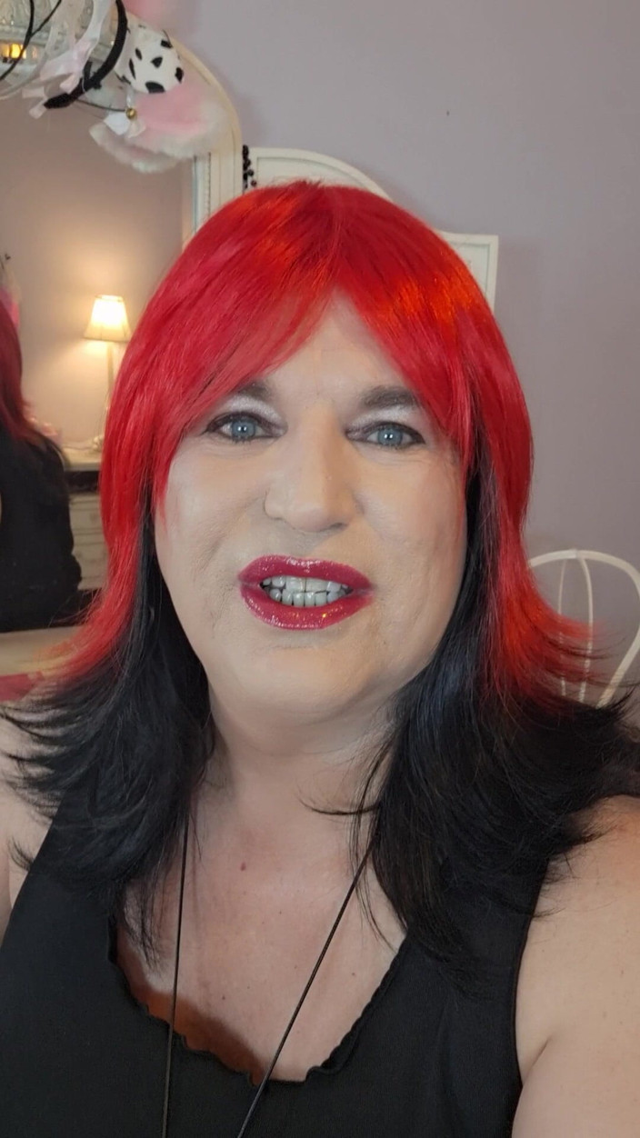 Victoria Lecherri: Do You Like My Lips?