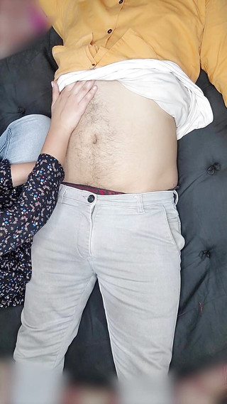 Vicky Thakur: Indian Girl Rubbing Boyfriend's Belly 2