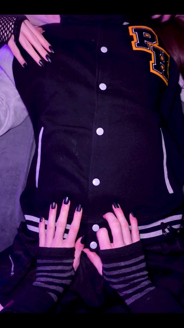 Trappybae: एक साथ वीर्य निकलने और लाला को चूत में वीर्य देने तक लाला मिशनरी की चुदाई!