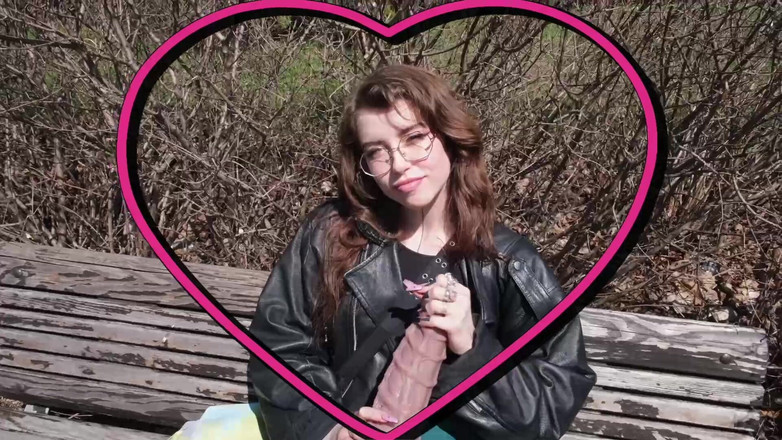 The Frenchies of the web: 에덴, 젊고 이미 변태적이고 성적으로 중독된