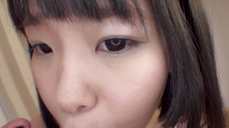 Caribbeancom: 丰满的亚洲青少年提供奶交和吮吸鸡巴