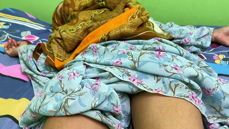 Riya Chowdhury: Tante seksiku yang lebih muda lagi asik habis-habisan sama aku