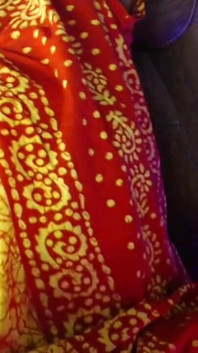 Ateşli seksi kız göğüsleri meme ucu gösterisi dildo seks oyuncağı gösterisi.