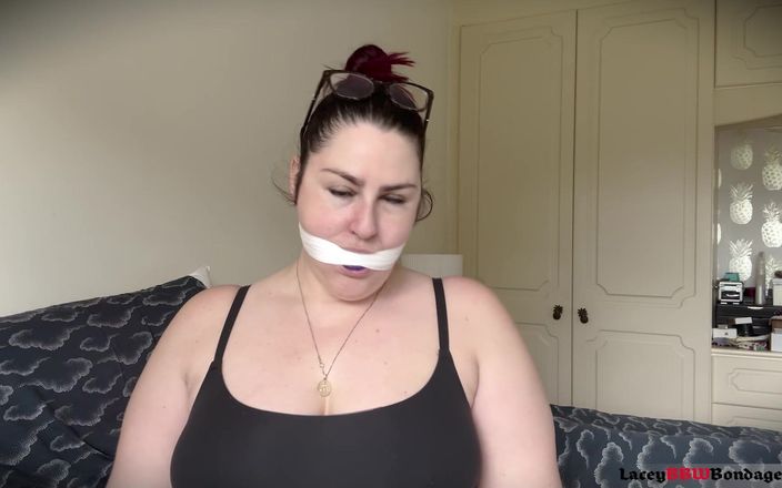 Lacey BBW Bondage: Лейсі - самозаглот, веселощі та оргазми після спортзалу, частина 1