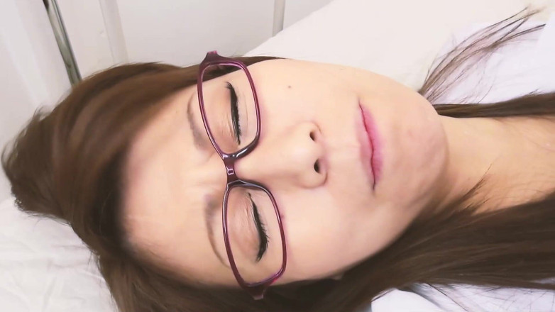 JAPAN IN LOVE: Rijzende zonschoonheden scène-2_busty Japanse dokter die seks heeft met patiënt...