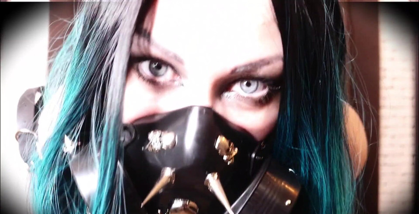 Goddess Misha Goldy: 전 세계에 전염병(Covid-19)이 있기 때문에 고립되어 집에 머무르는 것이 매우 중요합니다! 난 네가 어떻게 되는지 알아