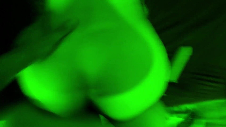 Perv room: Hulk ngentot memek cewek ini kayak pelacur jalang