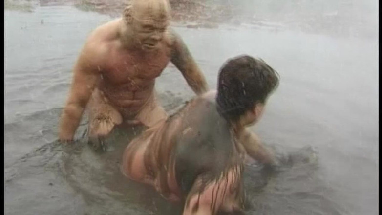 VELVET1984: Dotados musculosos golpean profundo en aguas embarradas