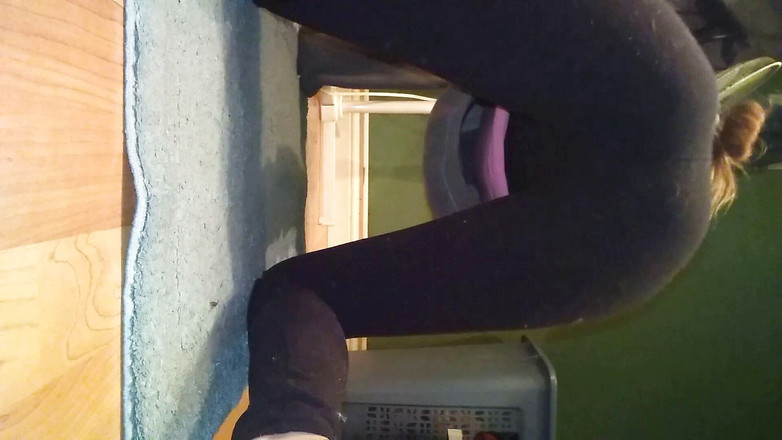 Sashadark: Little Sasha - 瑜伽