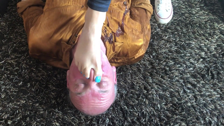 Goddess Lena: Domme slavin hoer Violetta
