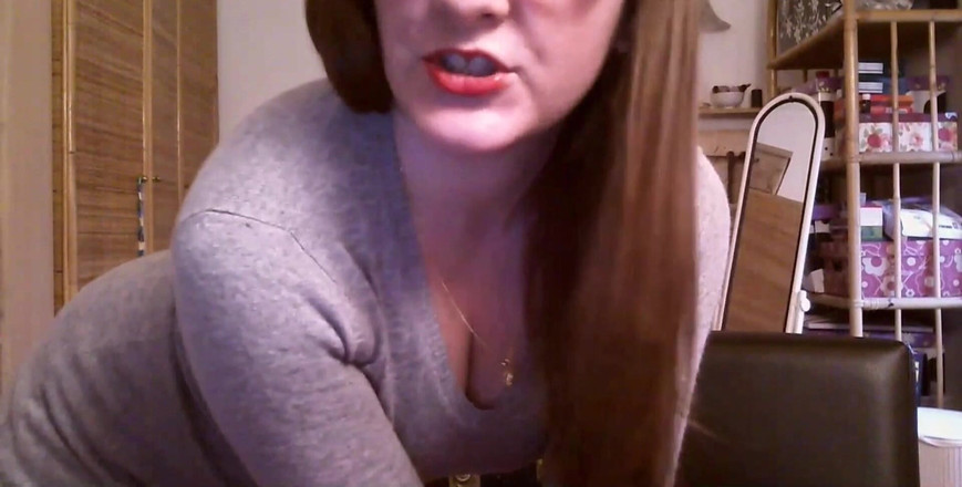 Nicoletta Embassi: Vreau să te umilesc ca și cum ai fi sclavul meu...