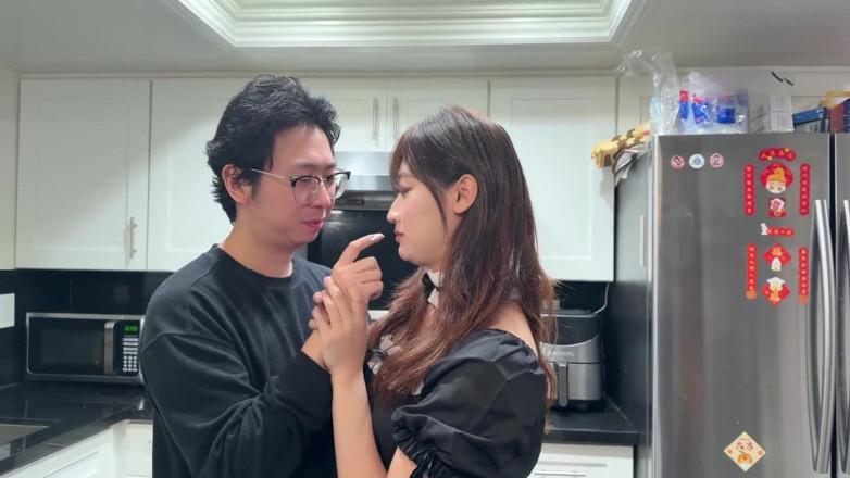 Chloe Lin: Home Baking Instructor Gets Fucked on the Kitchen Counter Before...