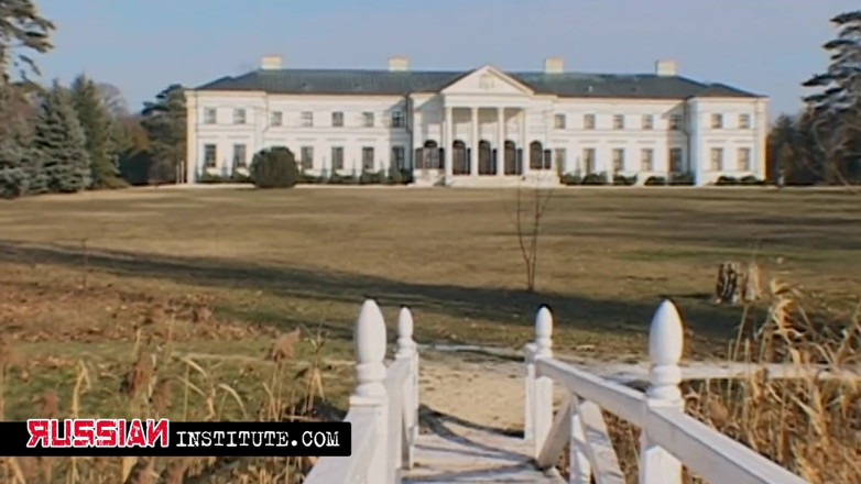 Russian Institute: Ellen Saint open for everything