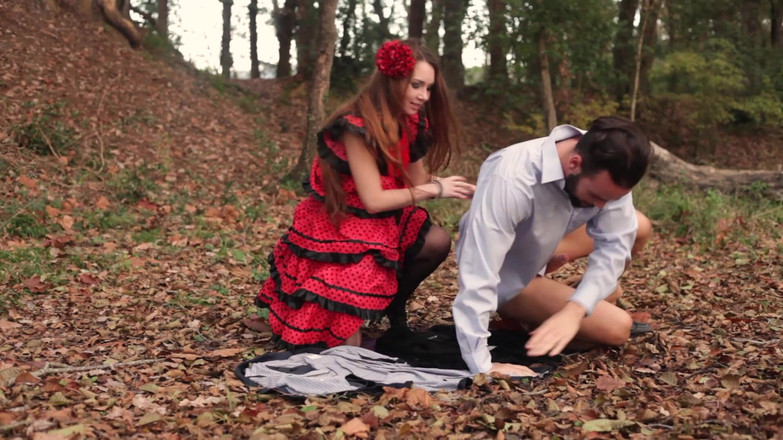 MMV and Eroticplanet Clips: Prickig kjol brud knullad hårt i skogen