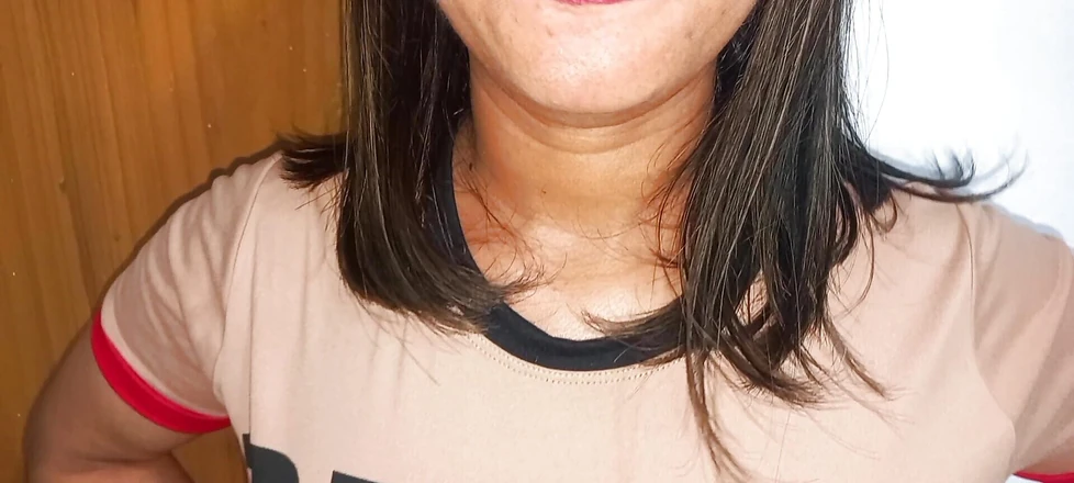 PATY PATY: La matrigna calda arriva vuole masturbarsi dopo essere venuta da...