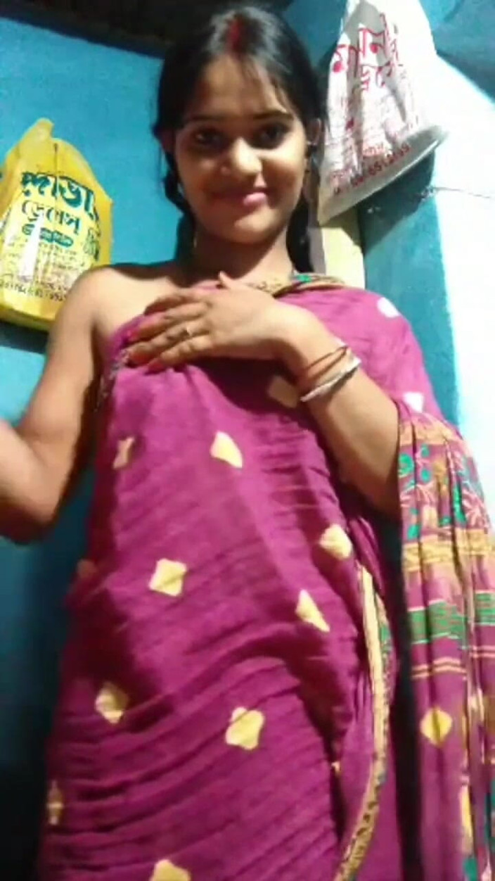 Surajpuja813: Mandi bogel di rumah