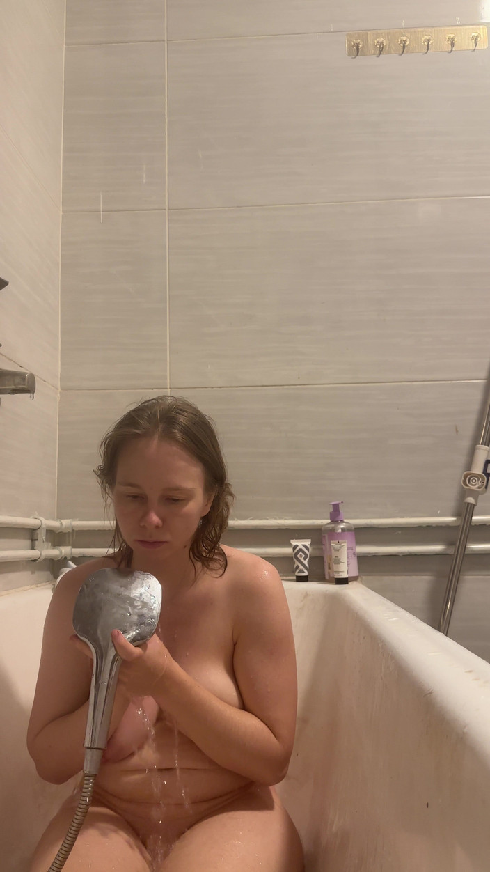 SweetLucy96: Підеш зі мною у ванну?