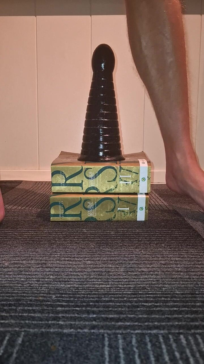 NoFace Twink X: Gay Twink Berbilang Mainan Besar