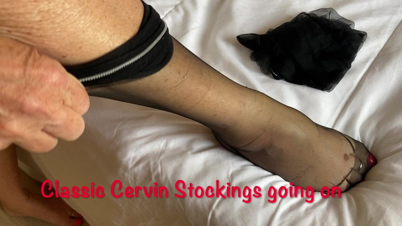 Mr MF: Mevrouw rijpe voeten beginnen gelaagd te worden