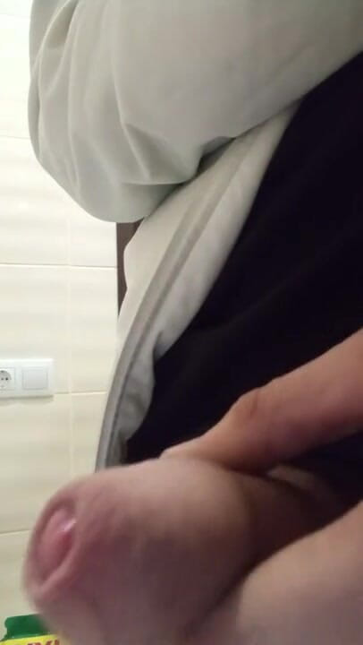Valera4094: Shower masturbation 18+