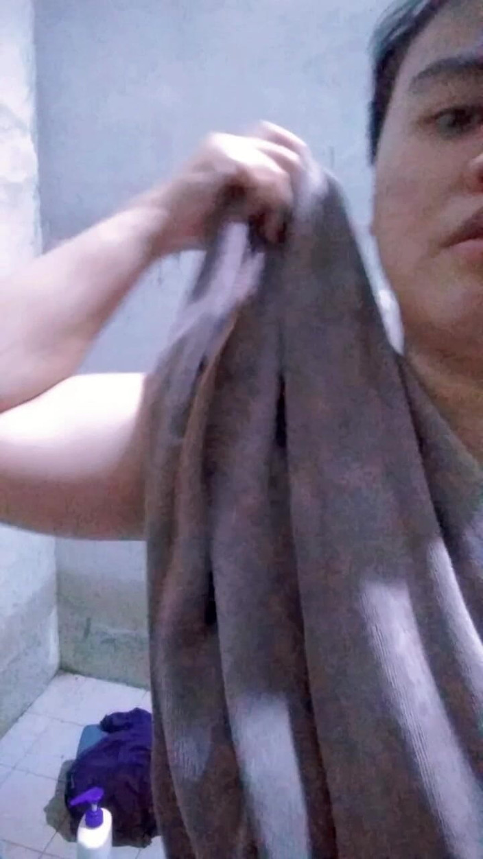 CumOnMeth: カイラのアジア系ティーンと一緒にシャワーを浴びましょう