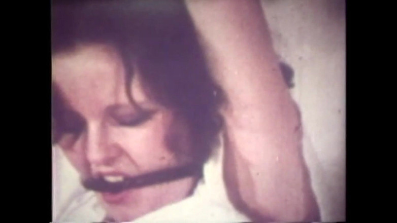 The Unforgettable: Cambuk Nafsu dan Liar