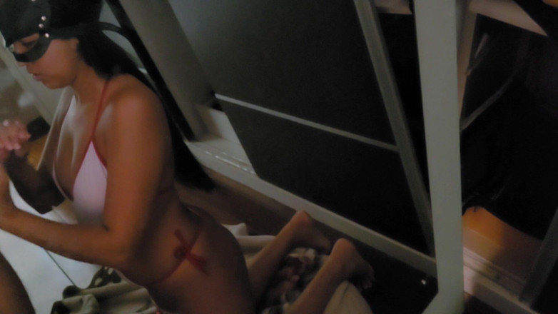 Strimermodel: Teen Female Doctor Visits Her Patient to Collect Sperm