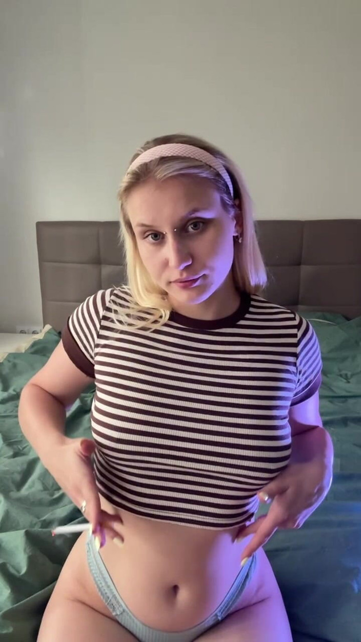 MertyXXX: I Touch Myself While I Smoke