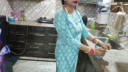 Saarabhabhi6: Neighbour's Boy Had Sexy Talks with Saarabhabhi to Seduce Her...