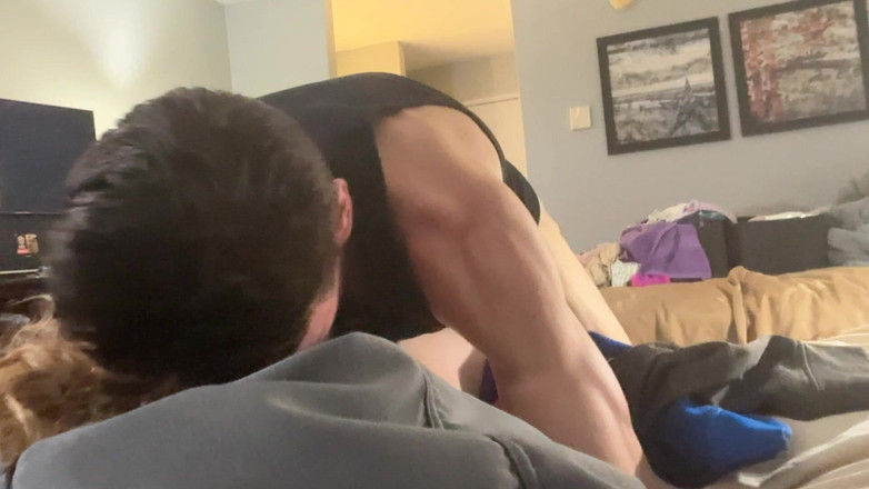 Alpha stud 4 u: Pov è sopra la testa mentre lo prende