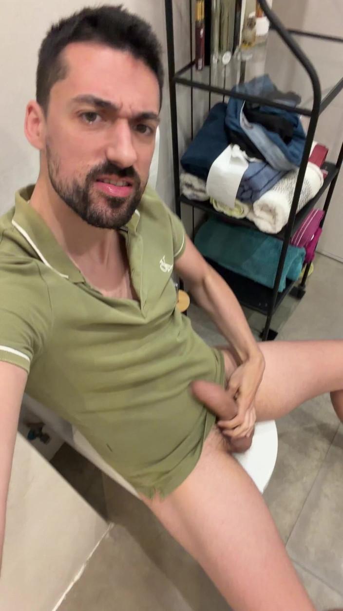 Liam Harding: Hot Stepdaddy Jerking off in Bathroom