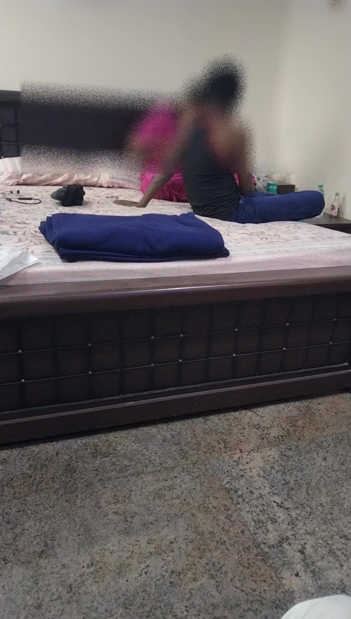 Tamil lesbian: 关于性生活的讨论