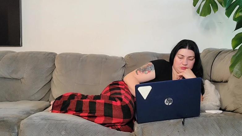 Julia Ryan: Zabawa w chowanego