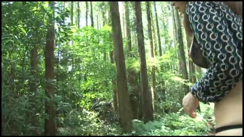 Raptor Inc: 50多岁的已婚女人，在温泉纪录片中曝光