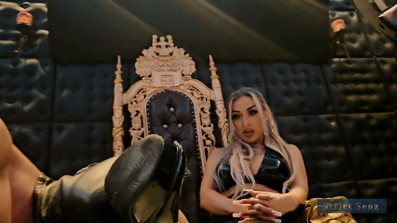 Strict Senz: 希拉罪人羞辱、脚踏霸王、脚后跟崇拜