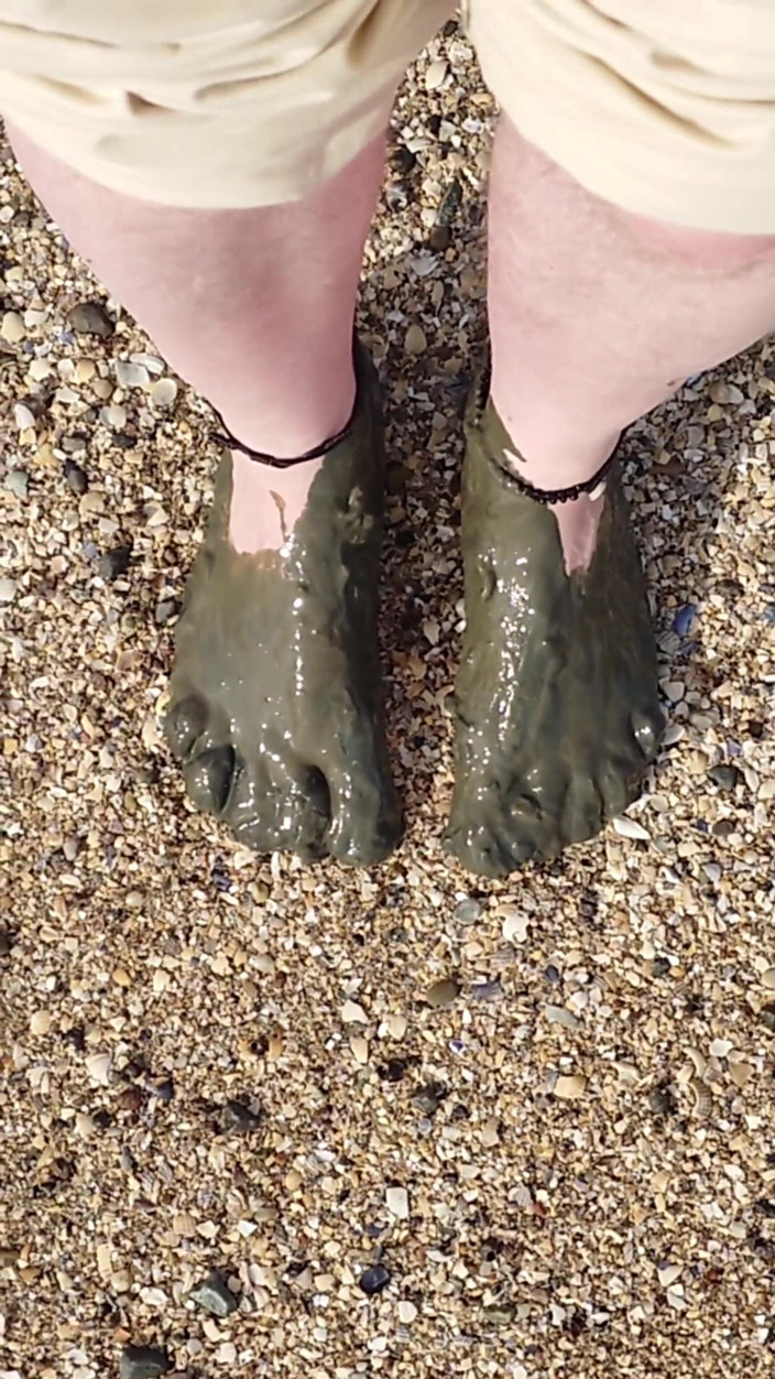Footfetish: Short Test in the Mudflats on the Beach of Horumersiel