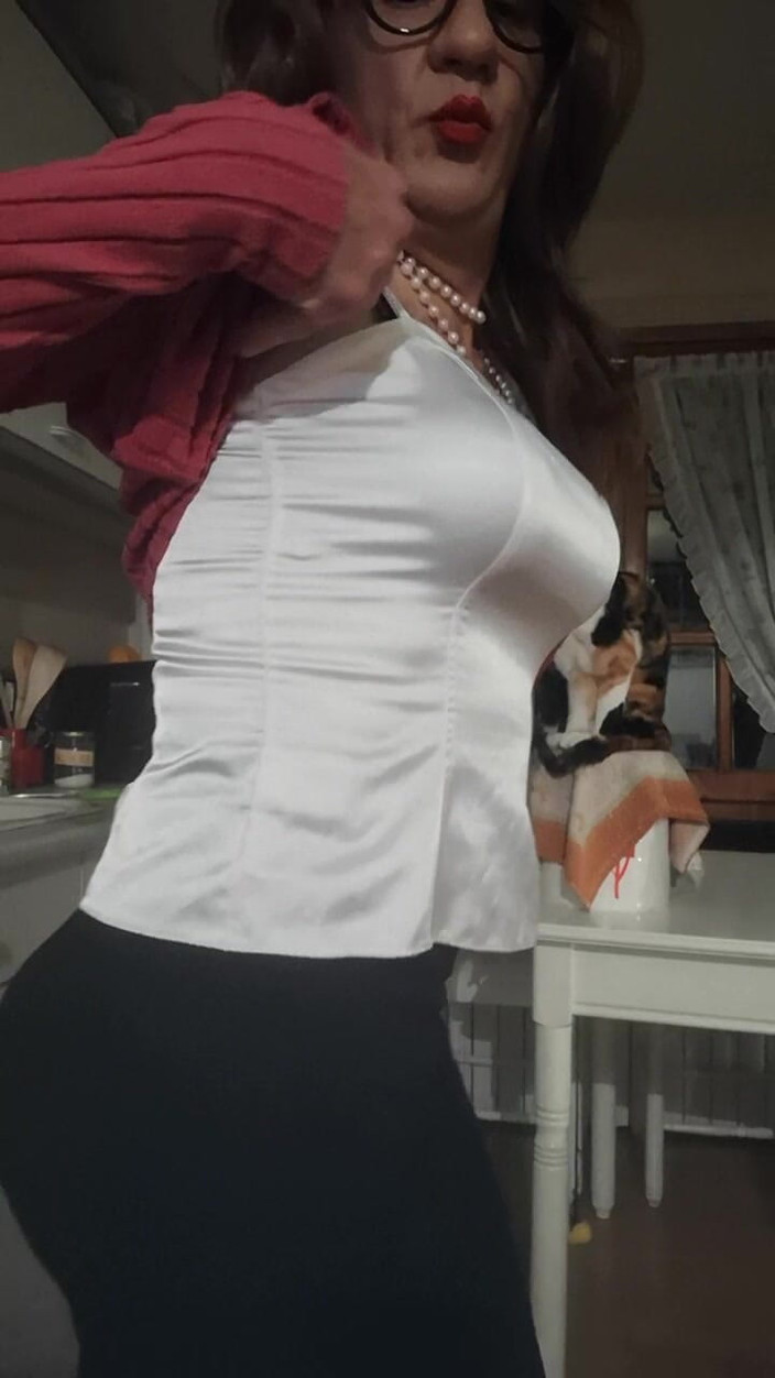 Yusti: Crodreisser chạm vào đường cong