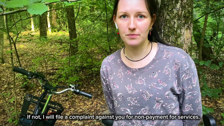 SweetAndFlow: ¡estúpida Morena Rompió Una Bici En El Bosque Y Pagó...