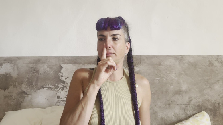 Goddess Maya: avec du nez + beaucoup de snot