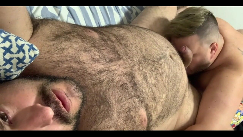 Ksanchez1203: Comerle La Verga a Y Tomarme Su Leche Caliente jí...