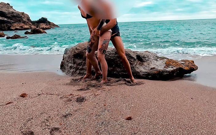 Maskcouple: Sex on the beach! Rolling and taking cum in pussy