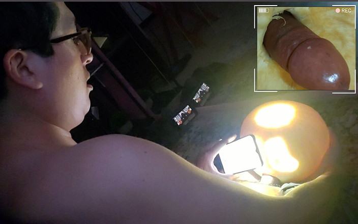 Lymph Guy: Latinoameričan šuká svou halloween dýni, dokud se nevystříká