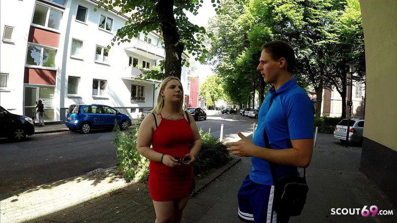 Full porn collection: 金发胖熟女jessy在第一次见面后让tinder约会对象操她