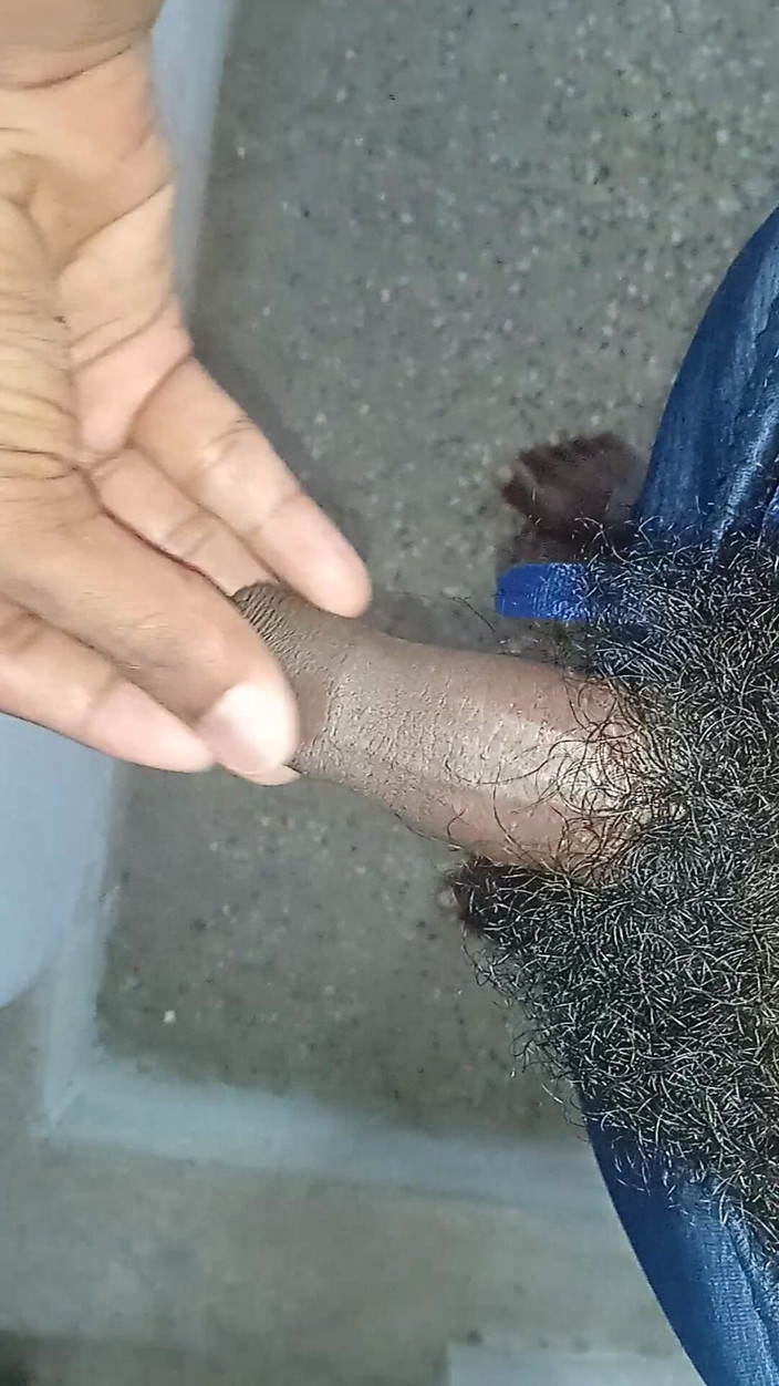 Lovely rose adit: Wiiの君は私の裸のカーマスートラを見ている