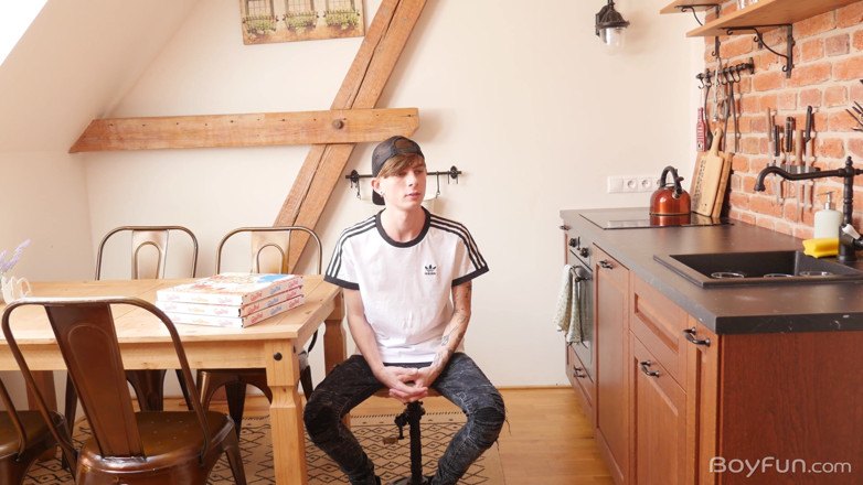 BoyFun Solo: Twink Pizza guy delivers some hard cock in a threesome