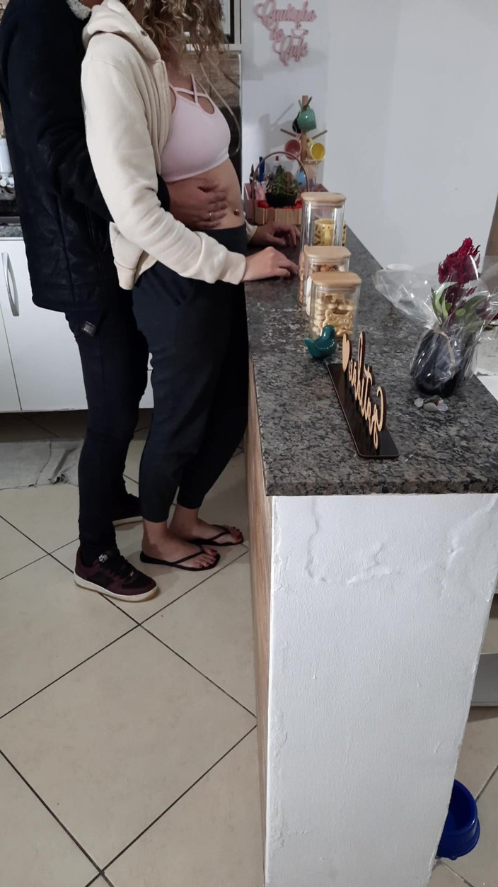 Gabi SweetCouplesStories: Nevlastní dcera nemůže ani odpočívat při snídani