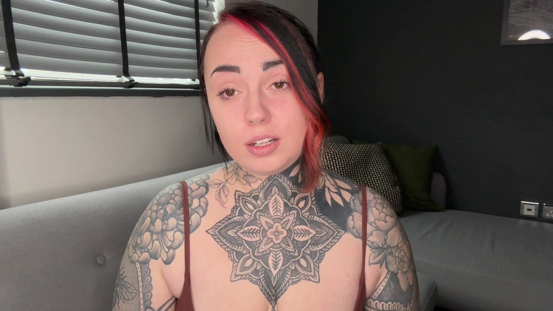 Miss Valentina: La mia troia sissy parte 2: viaggio con lo shopping