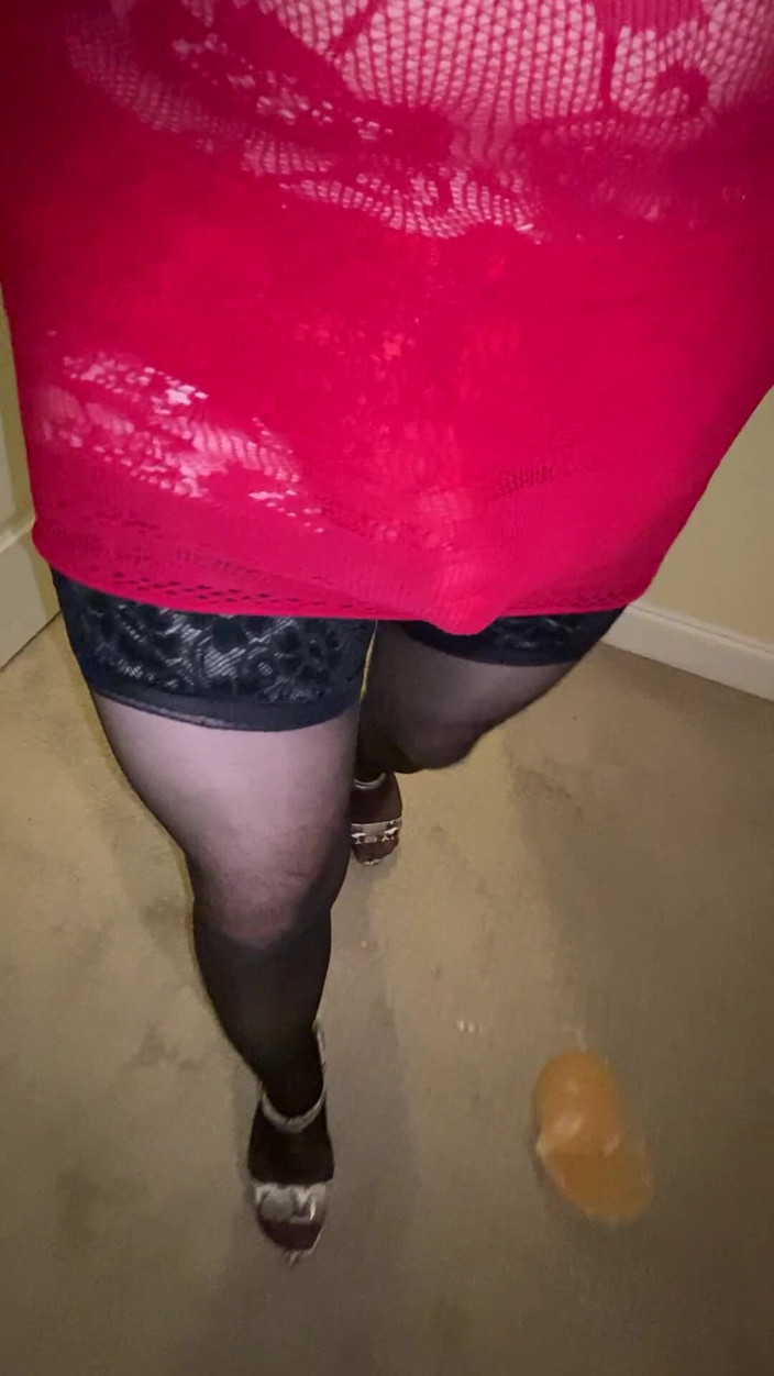 Madisoncd28428: क्रॉसड्रेसर रंडी शर्म की बात है