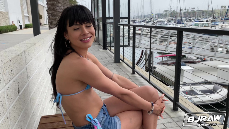 BJ Raw: Bjraw Ari Alectra Aims to Please