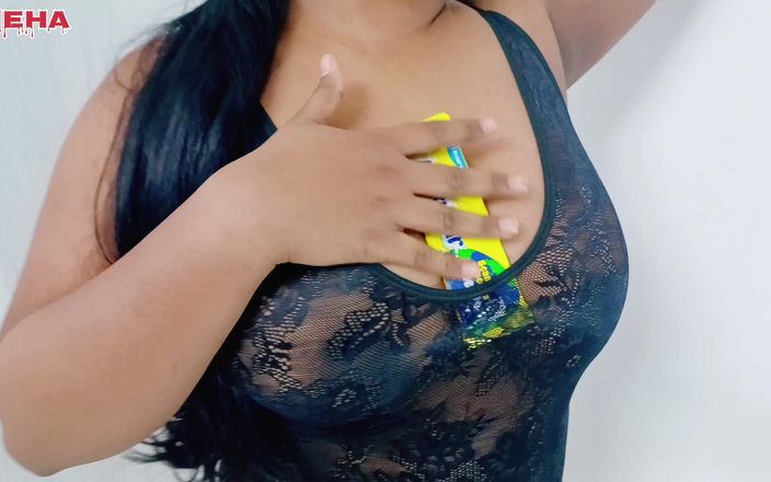 Neha: ミルキーバー初めて口の中で射精Neha Bhabiとてもセクシー